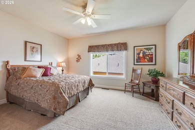 Beautifully maintained Craftsman style home offering main level - photo 20