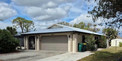 Port Charlotte Waterway Area Home For Sale in Port Charlotte Florida