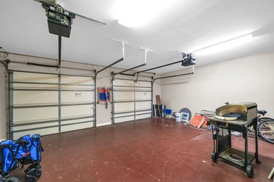 Discover the perfect blend of location, comfort, and investment - photo 7