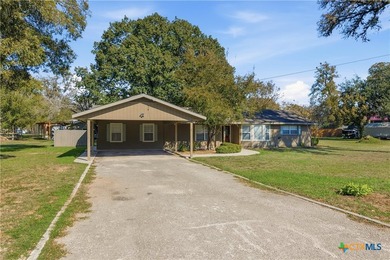 Welcome to 163 Lakeside Dr - the lakeside retreat you've been - photo 7