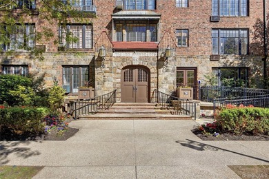 One-bedroom co-op located on the first floor in the Forest Hills - photo 24
