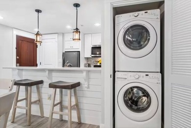 This newly renovated corner unit 2-bedroom lock off condo - photo 6