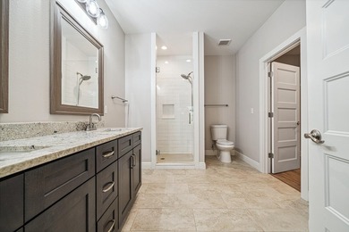 Welcome to this spacious, like-new 4-bedroom, 2-bath home lives - photo 12