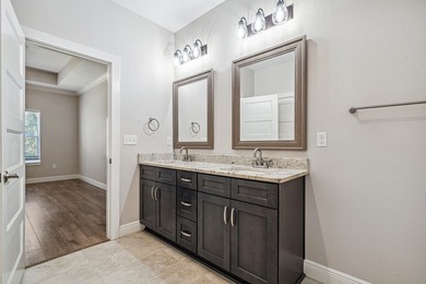 Welcome to this spacious, like-new 4-bedroom, 2-bath home lives - photo 13