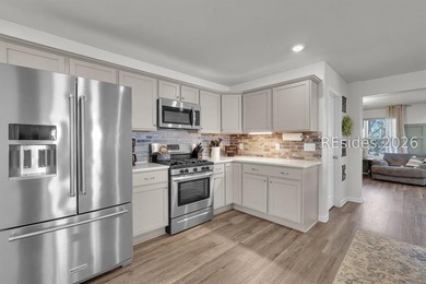 Welcome to 121 Teal Bluff Boulevard! A beautifully maintained - photo 17