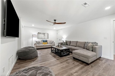 Welcome to 5 Dunvegan Lane in Bella Vista, a beautifully updated - photo 19