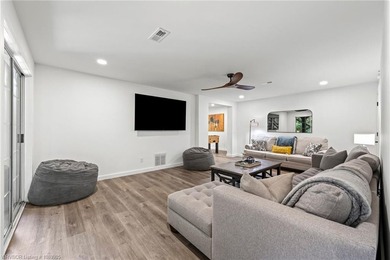Welcome to 5 Dunvegan Lane in Bella Vista, a beautifully updated - photo 20