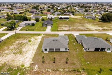 This brand new construction house is ready for you to make it a - photo 33