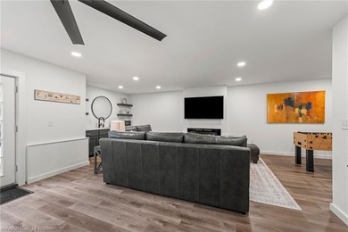 Welcome to 5 Dunvegan Lane in Bella Vista, a beautifully updated - photo 34