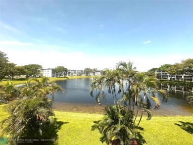Lake Condo For Sale in Deerfield Beach, Florida