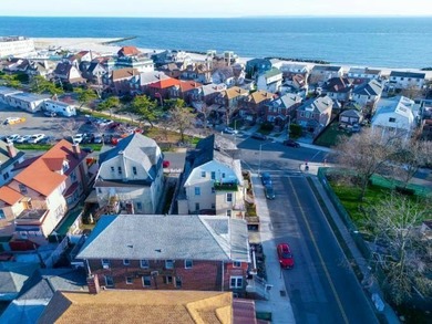 LARGE 4-FAMILY FULLY-DETACHED HOME IN SEAGATE! Building Size: 24 - photo 8
