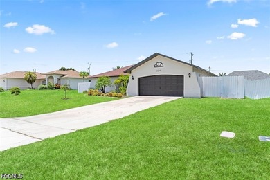 Welcome home to this beautifully remodeled 3-bedroom, 2-bathroom - photo 11