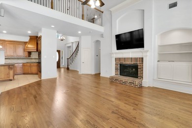 Experience resort-style living in the prestigious Castle Hills - photo 12