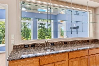 Exceptional custom 4,000 sq ft home of thoughtfully designed - photo 17