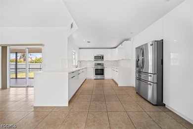 Welcome home to this beautifully remodeled 3-bedroom, 2-bathroom - photo 20