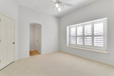 Experience resort-style living in the prestigious Castle Hills - photo 28