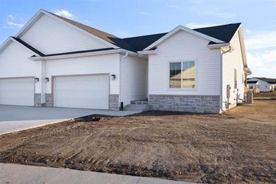 Saylorville Lake Townhome/Townhouse For Sale in Ankeny Iowa