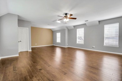 Experience resort-style living in the prestigious Castle Hills - photo 32