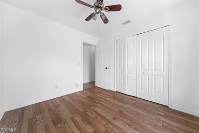 Welcome home to this beautifully remodeled 3-bedroom, 2-bathroom - photo 34
