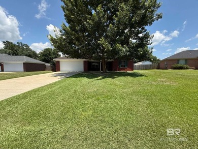 Welcome to 123 Pennbrooke Loop in Foley! This well-maintained - photo 6