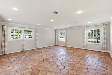 Beautiful 3-bedroom, 2-bath home featuring terracotta tile - photo 17
