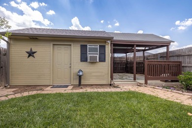 Welcome to this immaculate home with eat-in kitchen that has