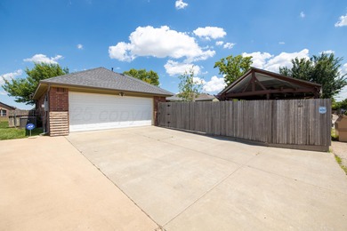 Welcome to this immaculate home with eat-in kitchen that has
