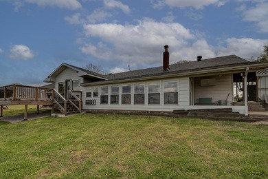 Looking for a home with a beautiful lake view? This inviting - photo 34