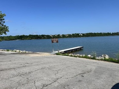 Looking for a home with a beautiful lake view? This inviting - photo 37