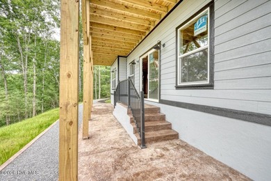 Welcome to mountain living at its finest in one of Murphy's most - photo 48