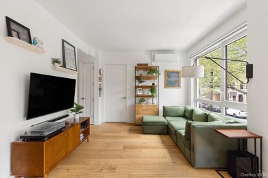 Welcome to The Rutland, a modern condominium in the heart of - photo 2