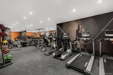 Welcome to The Rutland, a modern condominium in the heart of - photo 6