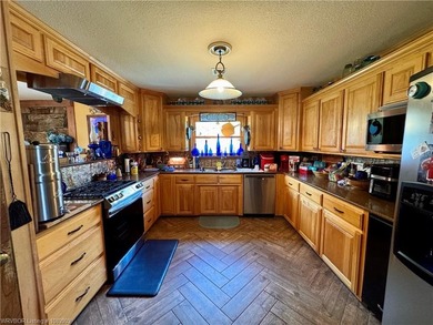 Welcome to an exceptional 420+/- acre ranch in Western Arkansas - photo 13