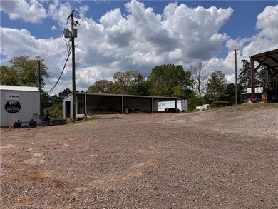 Welcome to an exceptional 420+/- acre ranch in Western Arkansas - photo 38
