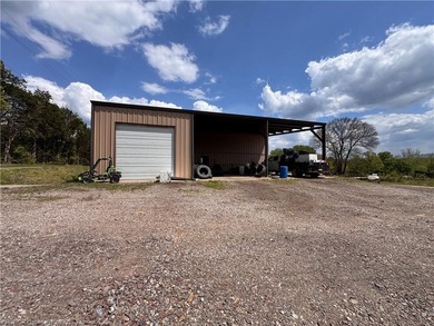 Welcome to an exceptional 420+/- acre ranch in Western Arkansas - photo 40