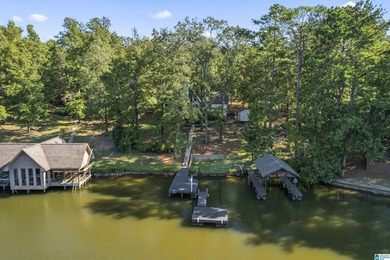 Have you been looking for a GORGEOUS LAKE HOME? VACATION - photo 43