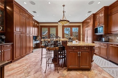 Completed in 2008, this bespoke residence in Dyker Heights - photo 8