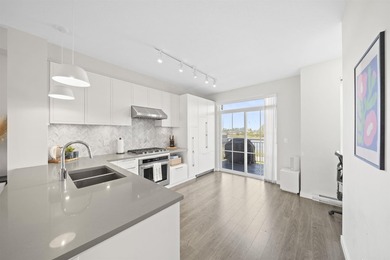 WATERFRONT 3 bed/2.5 bath townhome in Polygon's Beaufort Landing - photo 13