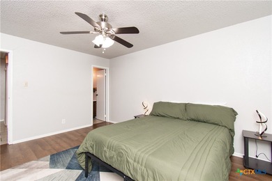 Well-located duplex in a highly desirable area with excellent