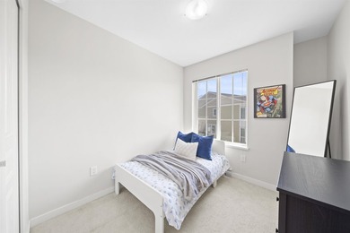 WATERFRONT 3 bed/2.5 bath townhome in Polygon's Beaufort Landing - photo 23