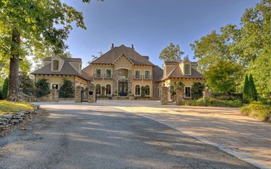 Set along the pristine shores of Lake Blue Ridge and just - photo 23