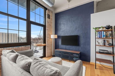Stylish third-floor condo nestled in the heart of Northeast - photo 4