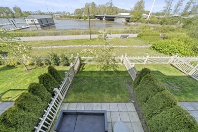 WATERFRONT 3 bed/2.5 bath townhome in Polygon's Beaufort Landing - photo 29