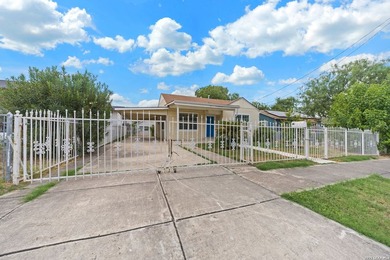 MULTIGENERATIONAL FAMILY NEEDS?? THIS PROPERTY WITH A CASITA IS - photo 30