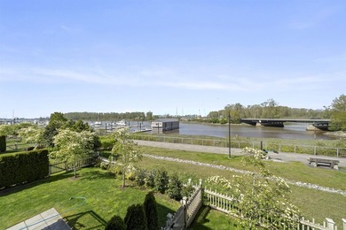 WATERFRONT 3 bed/2.5 bath townhome in Polygon's Beaufort Landing - photo 31