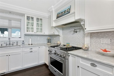 A rare opportunity to own one of Long Beach's most magnificent - photo 8
