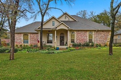 Lake Kiowa Home For Sale in Gainesville Texas