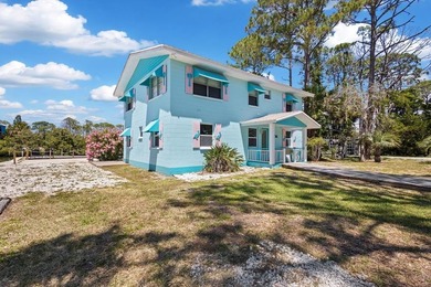 Welcome to your slice of island paradise in Cedar Key! This - photo 1