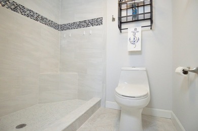 Enjoy waterfront living in this beautifully updated 2-bedroom - photo 25