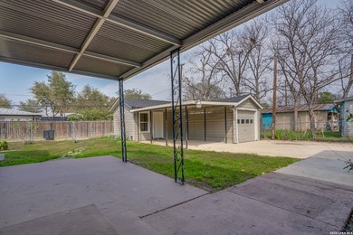 Fully Renovated Home in Jefferson Terrace - Move-In Ready with - photo 28